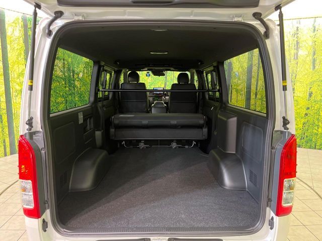 TOYOTA HIACE VAN 2WD 2025 Image 31