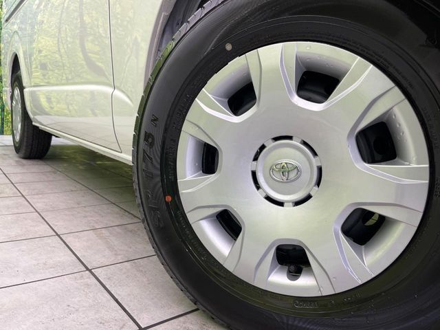 TOYOTA HIACE VAN 2WD 2025 Image 31