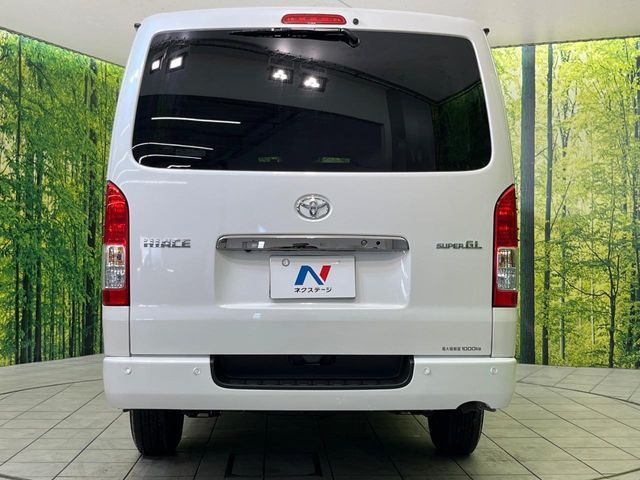 TOYOTA HIACE VAN 2WD 2025 Image 31
