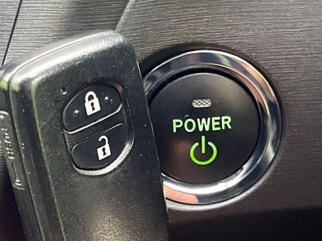 TOYOTA PRIUS 2011 Image 31