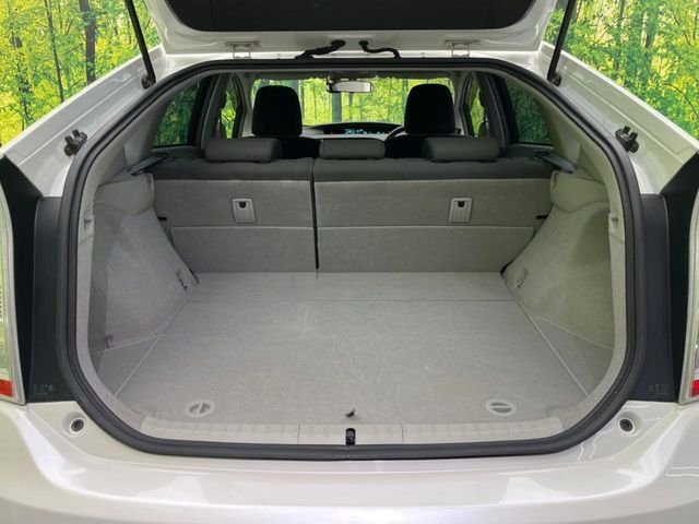 TOYOTA PRIUS 2011 Image 31