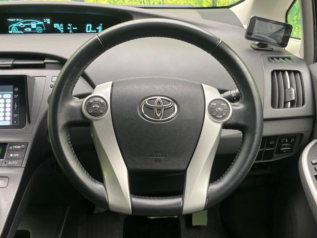 TOYOTA PRIUS 2011 Image 31