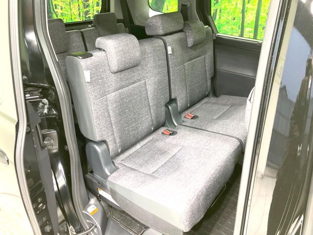 TOYOTA SIENTA HYBRID 2025 Image 31