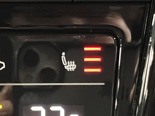 VOLKSWAGEN T-ROC 2023 Image 31