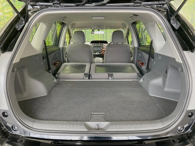 TOYOTA PRIUS ALPHA 2013 Image 31