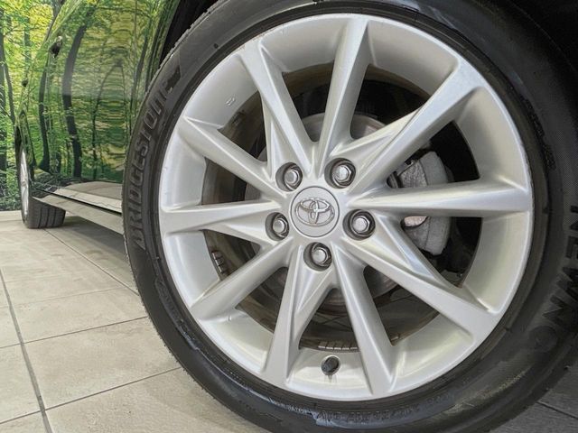 TOYOTA PRIUS ALPHA 2013 Image 31