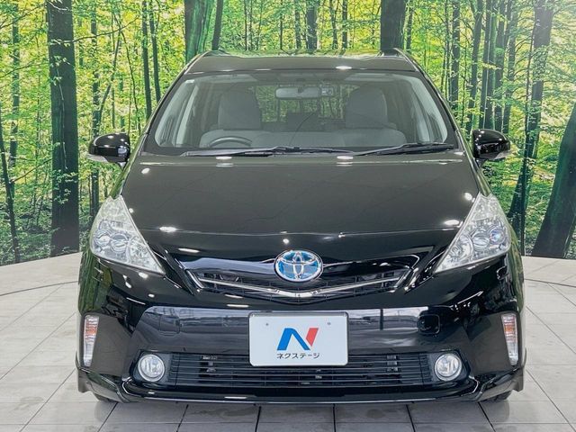 TOYOTA PRIUS ALPHA 2013 Image 31