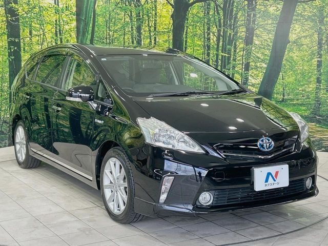 TOYOTA PRIUS ALPHA 2013 Image 31