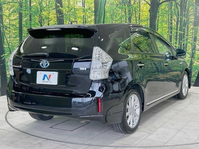 TOYOTA PRIUS ALPHA 2013 Image 31