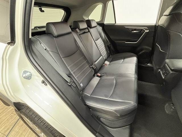 TOYOTA RAV4 HYBRID 4WD 2020 Image 31