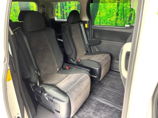 TOYOTA VELLFIRE 2012 Image 31