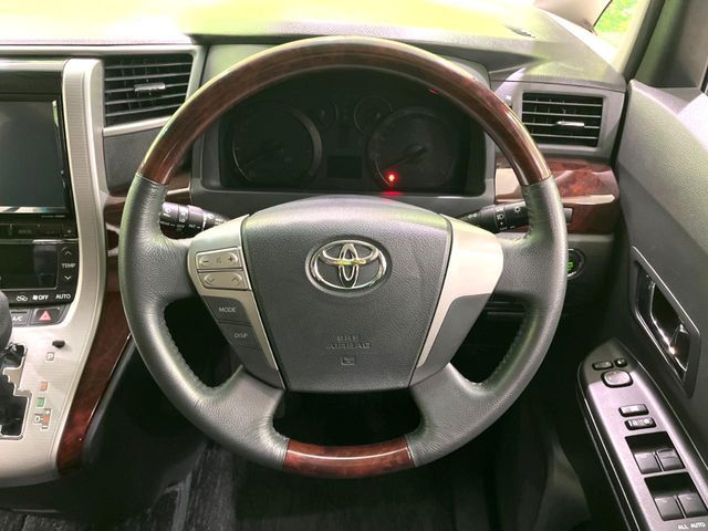 TOYOTA VELLFIRE 2012 Image 31