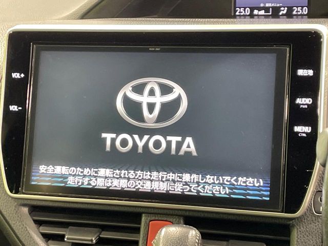 TOYOTA VOXY 2017 Image 31