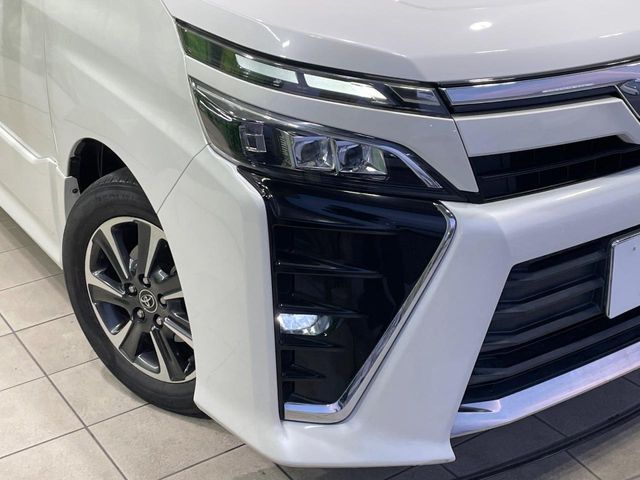 TOYOTA VOXY 2017 Image 31