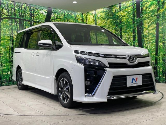 TOYOTA VOXY 2017 Image 31