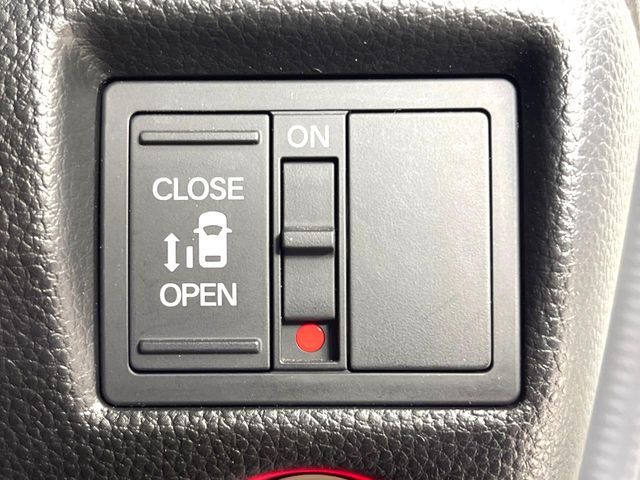 HONDA N BOX CUSTOM 2022 Image 31