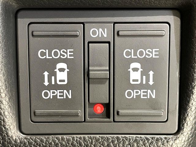 HONDA N BOX CUSTOM 2018 Image 31