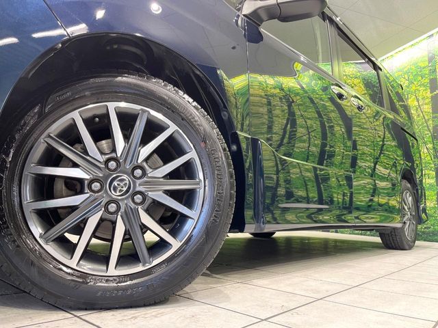 TOYOTA VOXY 2016 Image 31