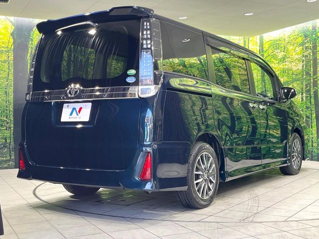 TOYOTA VOXY 2016 Image 31