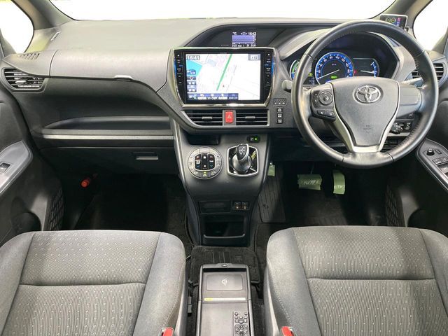 TOYOTA NOAH HYBRID 2015 Image 31