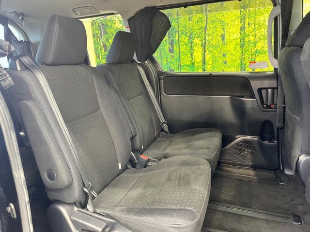 TOYOTA NOAH HYBRID 2015 Image 31