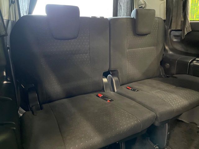 TOYOTA NOAH HYBRID 2015 Image 31