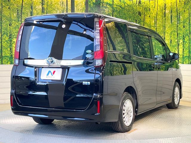 TOYOTA NOAH HYBRID 2015 Image 31