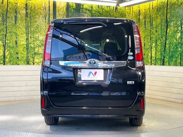 TOYOTA NOAH HYBRID 2015 Image 31