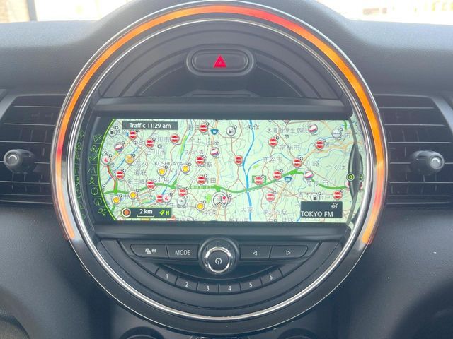 BMW MINI COOPER D 5D 2017 Image 31