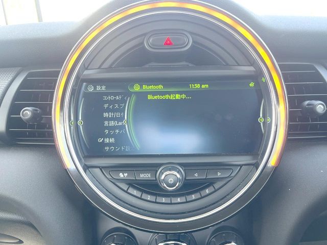 BMW MINI COOPER D 5D 2017 Image 31