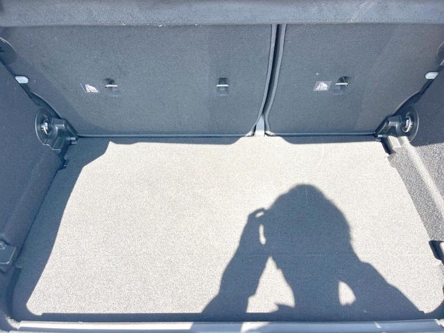 BMW MINI COOPER D 5D 2017 Image 31