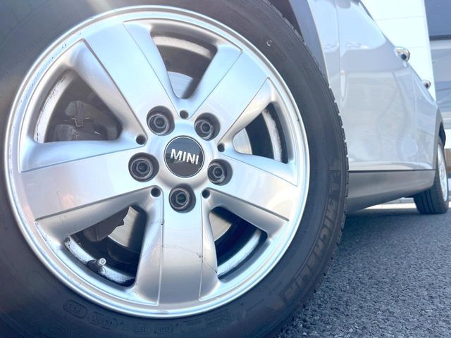 BMW MINI COOPER D 5D 2017 Image 31