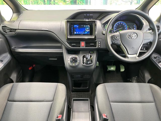 TOYOTA NOAH HYBRID 2016 Image 31