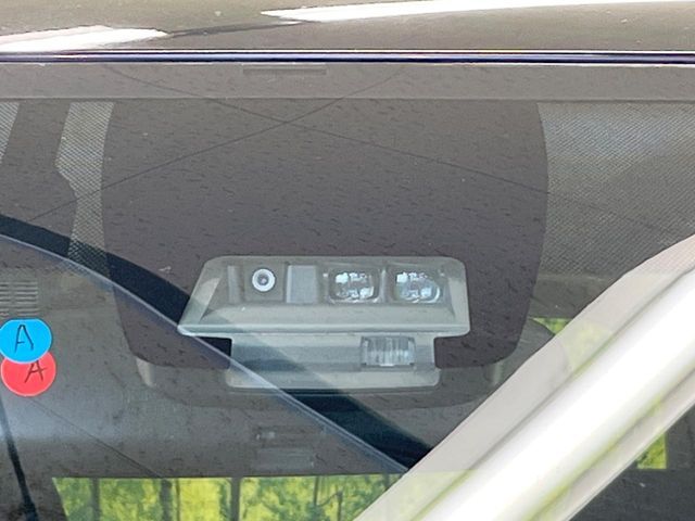 TOYOTA NOAH HYBRID 2016 Image 31