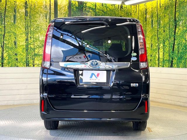 TOYOTA NOAH HYBRID 2016 Image 31