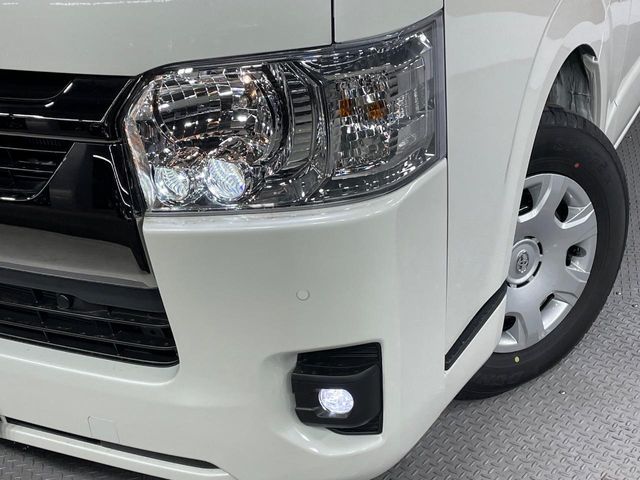 TOYOTA HIACE VAN 2WD 2026 Image 31