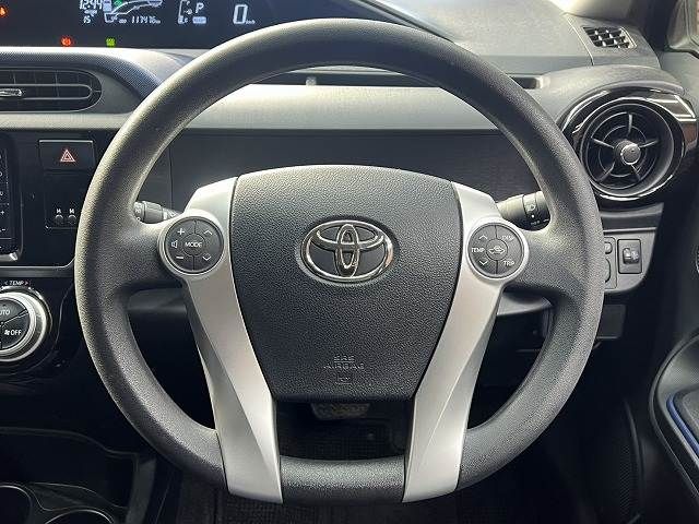 TOYOTA AQUA 2015 Image 31