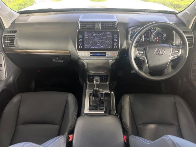 TOYOTA LANDCRUISER PRADO 2022 Image 31