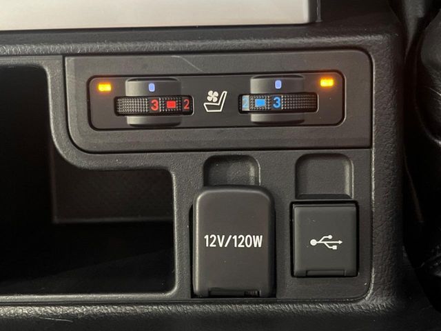 TOYOTA LANDCRUISER PRADO 2022 Image 31