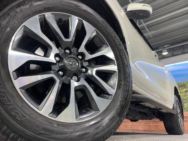 TOYOTA LANDCRUISER PRADO 2022 Image 31