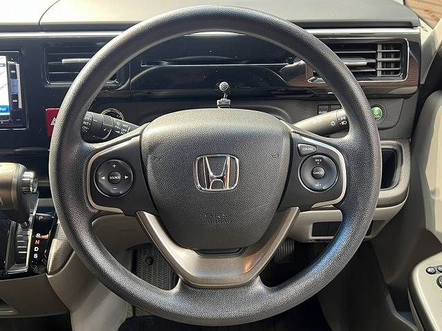 HONDA STEPWAGON 2015 Image 31