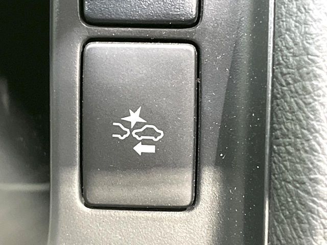 TOYOTA HIACE VAN 4WD 2022 Image 31