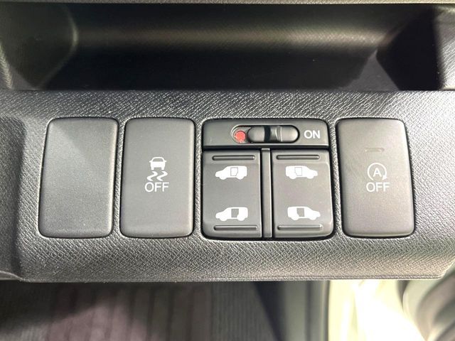 HONDA STEPWAGON SPADA 2013 Image 31