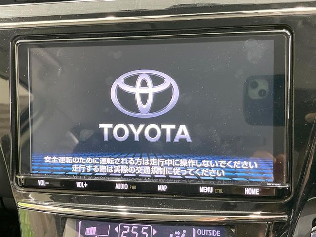 TOYOTA PRIUS ALPHA 2019 Image 31