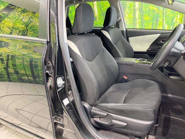 TOYOTA PRIUS ALPHA 2019 Image 31