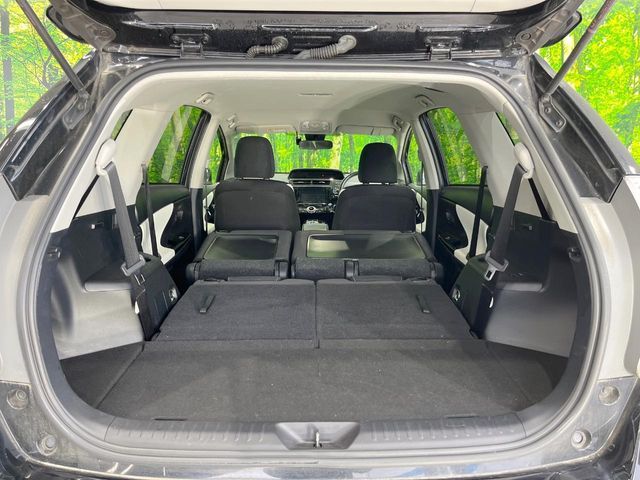 TOYOTA PRIUS ALPHA 2019 Image 31