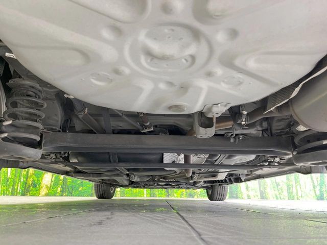 TOYOTA PRIUS ALPHA 2019 Image 31