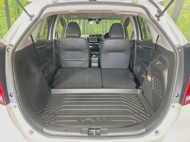 HONDA FIT HYBRID 2017 Image 31