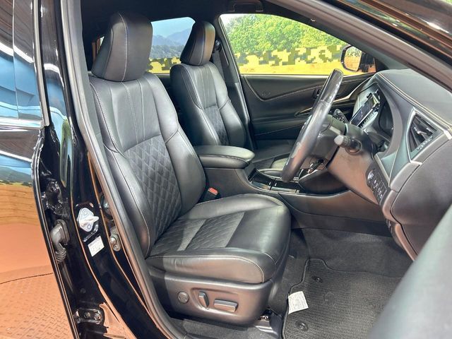 TOYOTA HARRIER 2WD 2017 Image 31