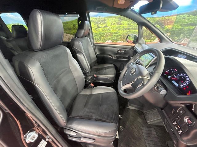 TOYOTA VOXY 2021 Image 31